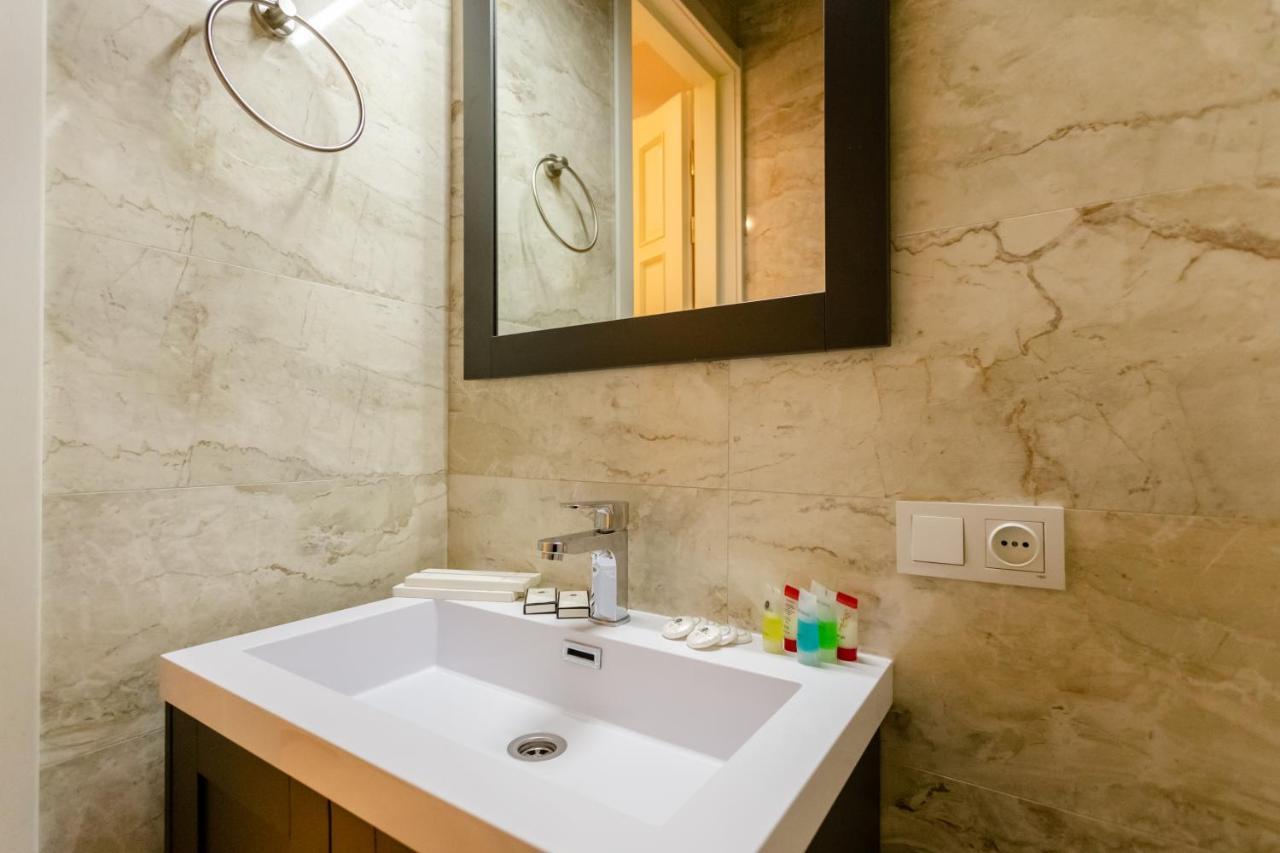 3Bd-2Bth Apartment In Tbilisi City Center Exterior foto